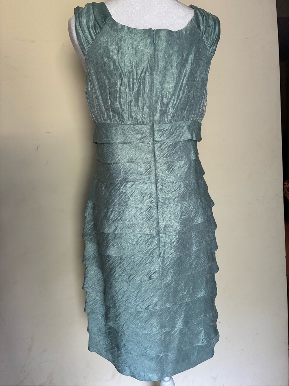London Style Sage Green Metallic Shimmer Tiered Ruffle Cocktail Dress Size 6 - Picture 3 of 5